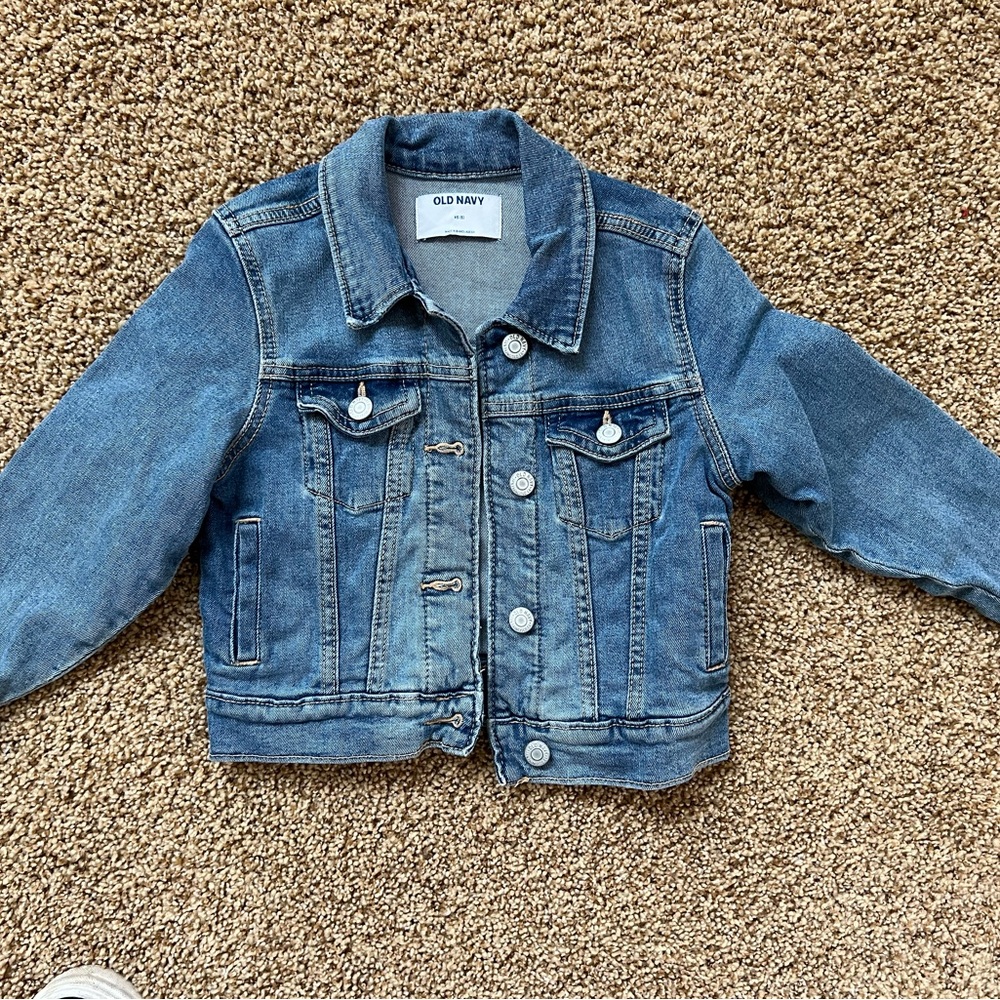 Old Navy Jean jacket. Girls size XS (5)